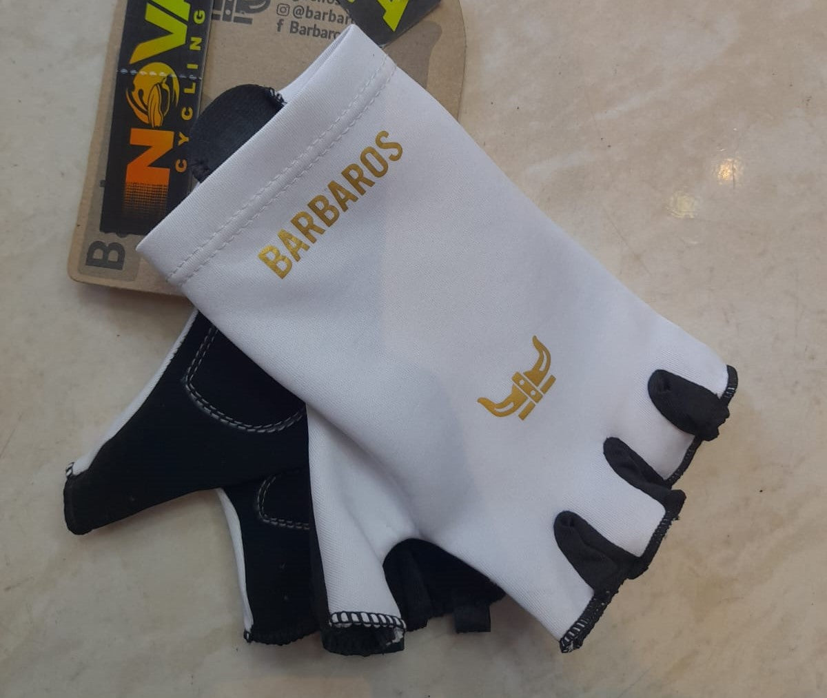 GUANTES BARBAROS DEDO CORTO