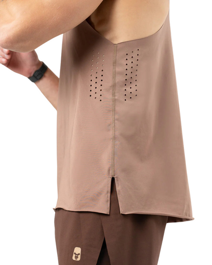CAMISETA RUNNING NO RULES MANGA SISA LASER PULSE MOCCA HOMBRE