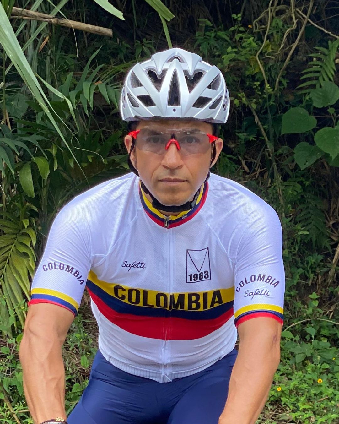 JERSEY MC SAFETTI COLOMBIA VARTA HOMBRE